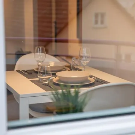 1-zimmer In Lage In Apartment